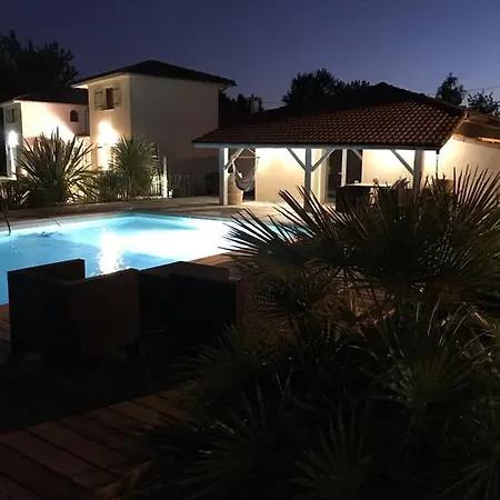 Holiday home Le Clos Fleuri Proche De Bordeaux Saint-Sulpice-et-Cameyrac