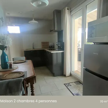 Le Clos Fleuri Proche De Bordeaux Holiday home Saint-Sulpice-et-Cameyrac