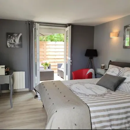 Le Clos Fleuri Proche De Bordeaux Casa vacanze *