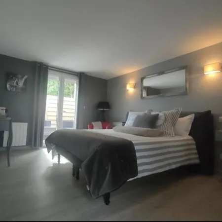 Le Clos Fleuri Proche De Bordeaux *