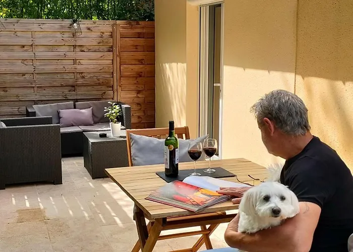 Le Clos Fleuri Proche De Bordeaux